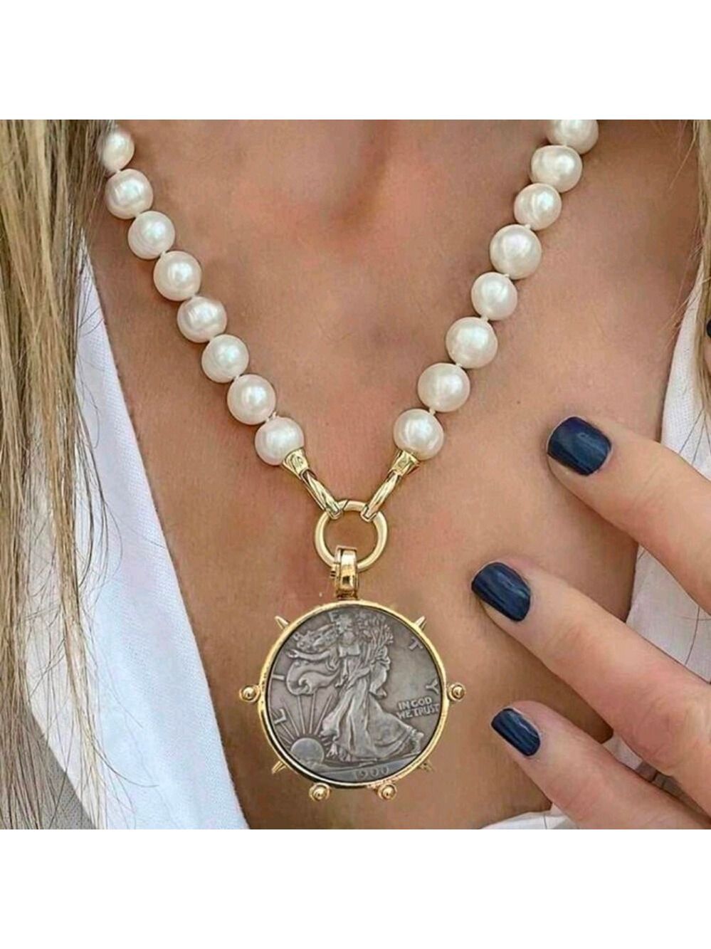 Gold Pearl Pendant Necklace Lady